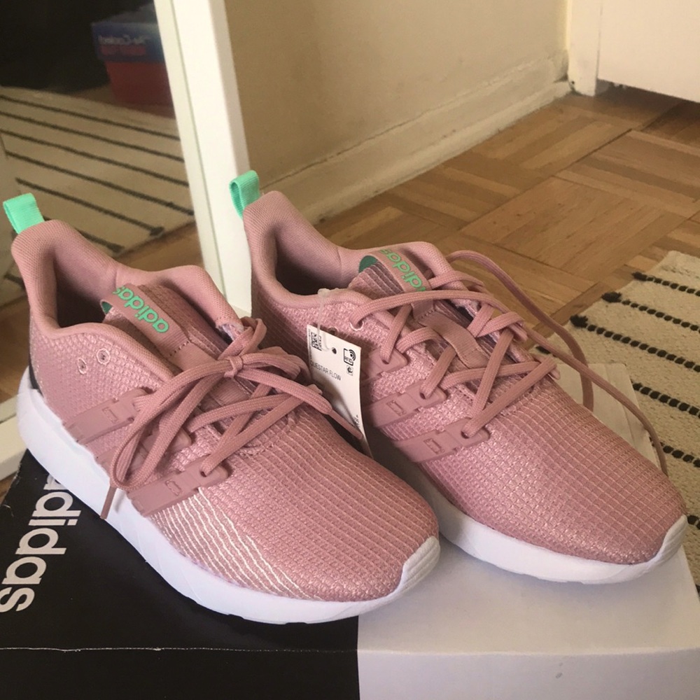 Adidas Sneakers